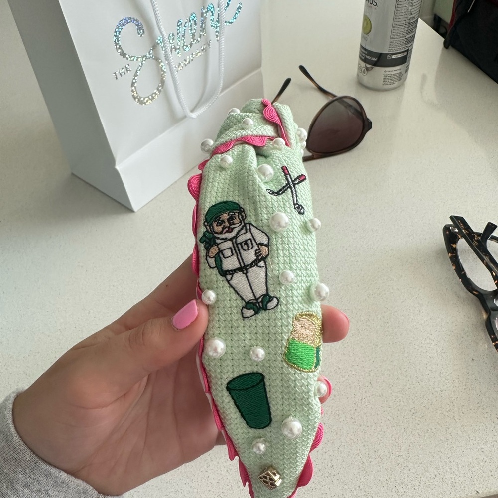 Embroidered Golf Club Headcover with Pearls